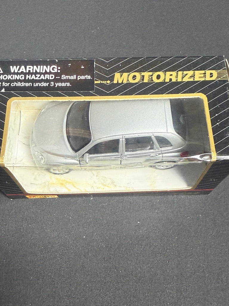Maisto Superior Die-cast 1:33 Chrysler PT Cruiser SILVER Motorized