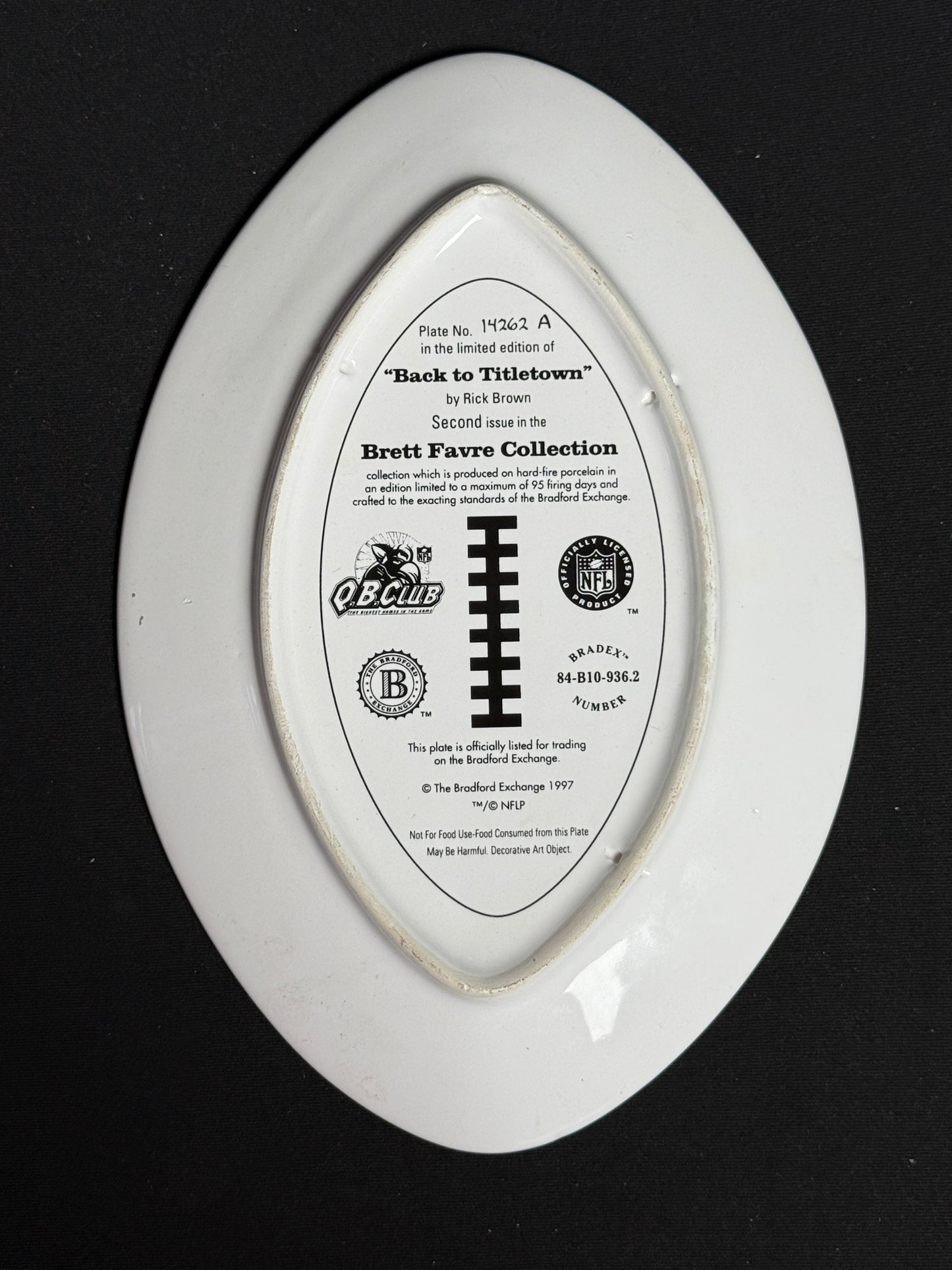 1997 Brett Favre Plate no. 14262A Football Back to Titletown